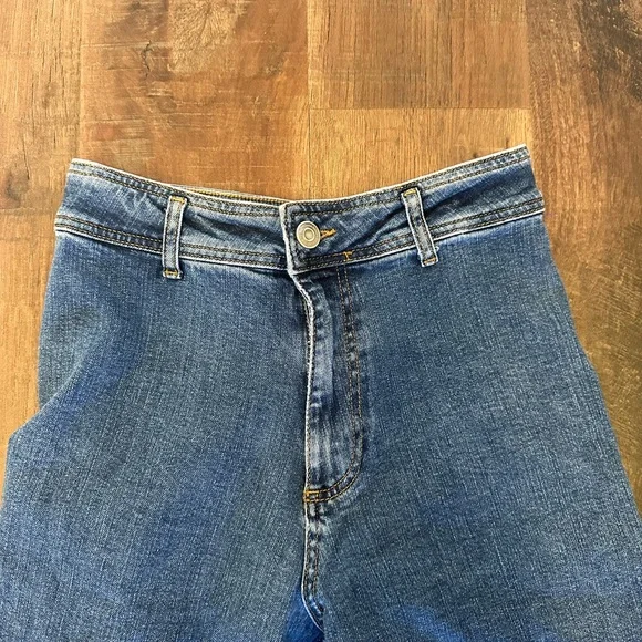 ZARA  Blue Wide-Leg  Frey hem Jeans with stretch size 6 inseam 28 rise 12 1/2 - Picture 4 of 5